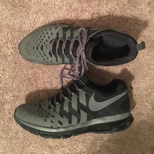 Nike fingertrap - grey and black