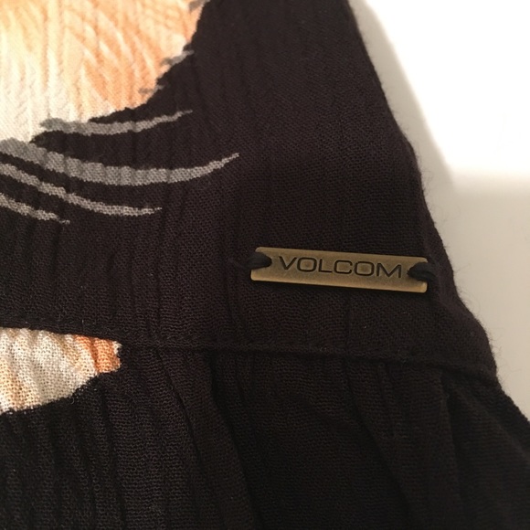 Volcom Tropical - Picture 5 of 8