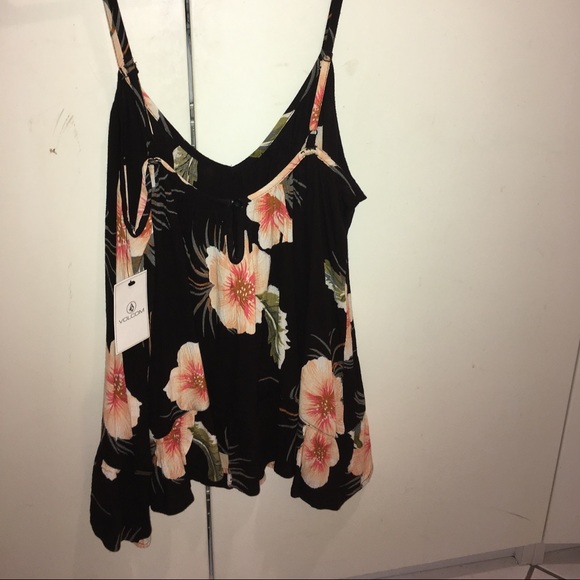 Volcom Tropical - Picture 7 of 8