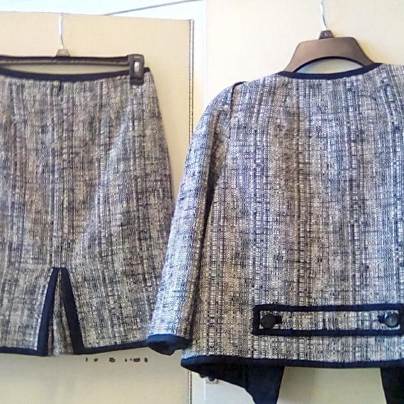 Talbot's Stunning 2pc black & white suit - Picture 5 of 8