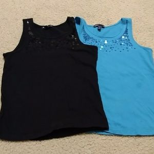 💲SALE!! 3 ITEMS FOR $15 💲GAP tanks