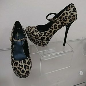 Qupid camel leopard platform gloss heels