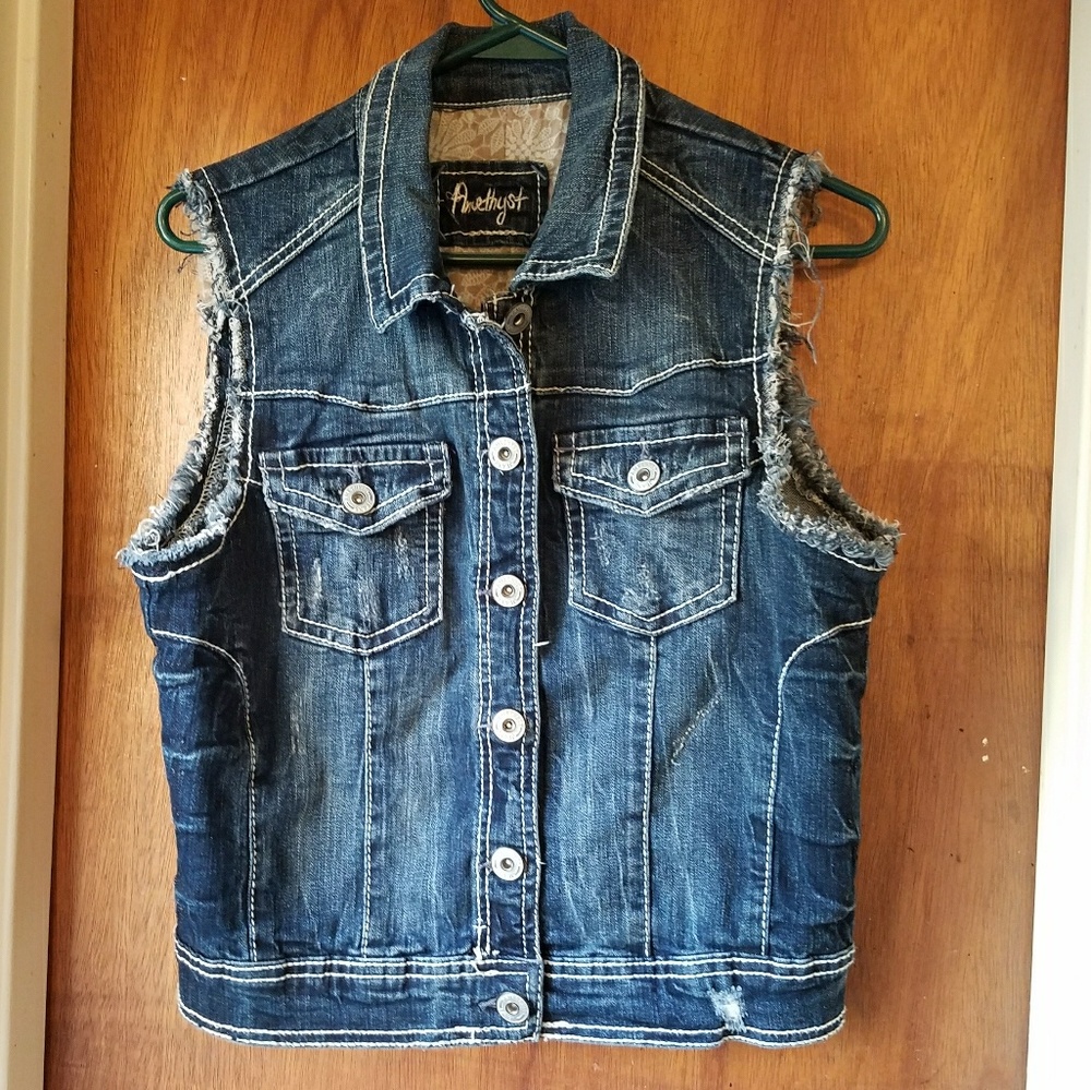 🚫SOLD🚫Junior's Denim Vest