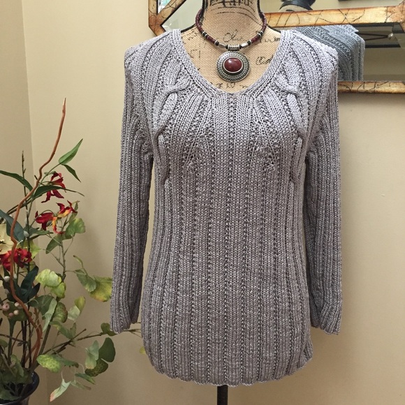 Oscar de la Renta Sweaters - 🌸Oscar by Oscar De La Renta closet staple sweater