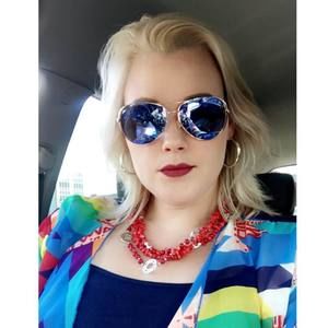 Meet your Posher, Abby