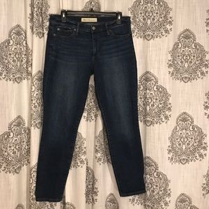 Rarely worn gap true skinny jeans 28 ankle