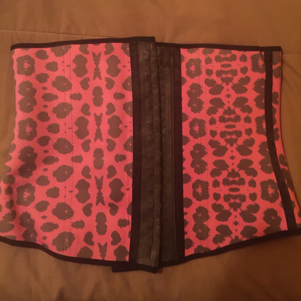 Waist Trainer!