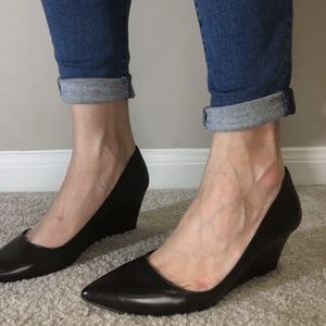 Sole society black pointy toe wedges - size 8.5