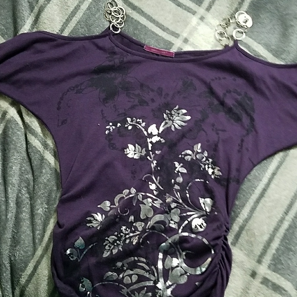 Purple chain shoulder top