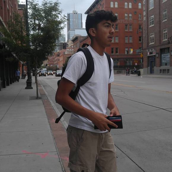Meet your Posher, Luis - Picture 1 of 1