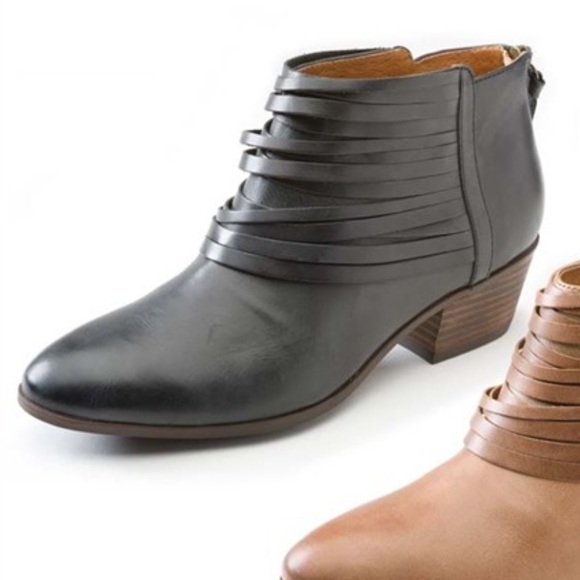 clarks artisan women's spye celeste booties