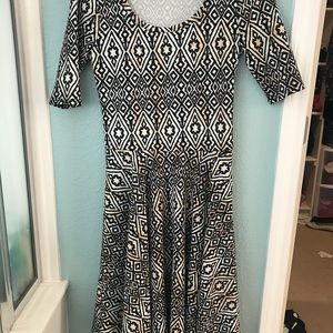 LuLaRoe Nicole Dress Small