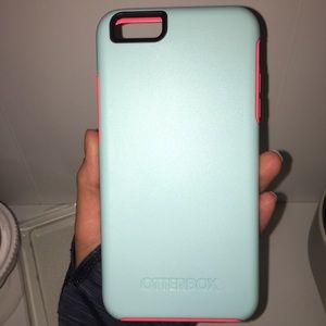 Otterbox Symmetry Case