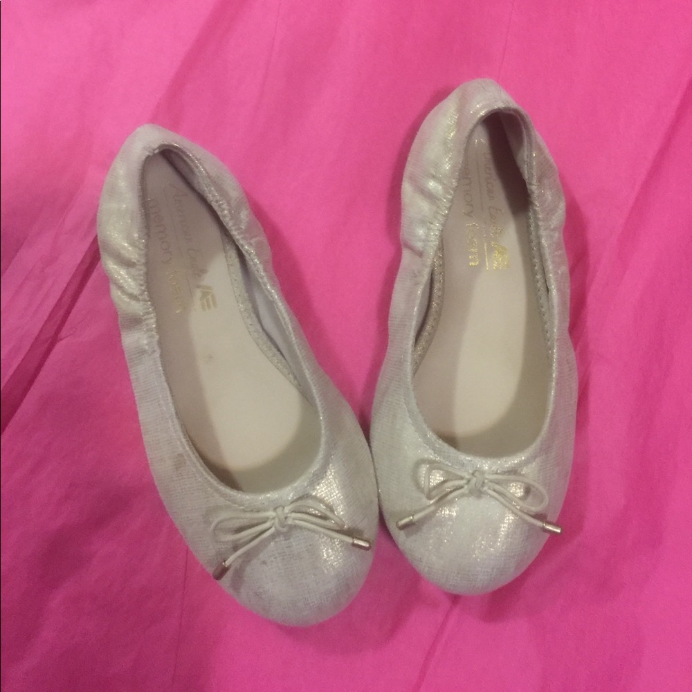 American Eagle Girls Gold Ballet style flats