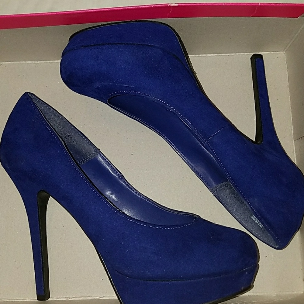 Candies Cabela Blue