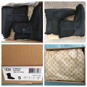 Uggs size youth 5/women's 7