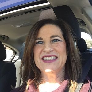 Meet your Posher, Debbie