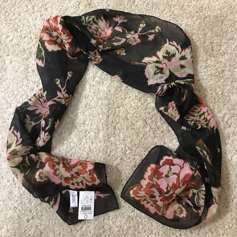 Ann Taylor Loft flower patterned scarf