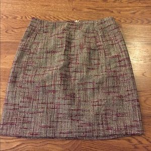 3 For $10 🎉 Banana Republic Skirt