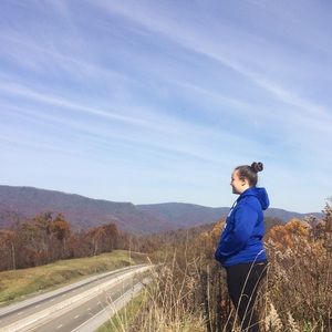 Meet your Posher, Olivia