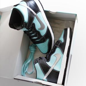 NIKE DUNK HIGH SB PRM "TIFFANY"