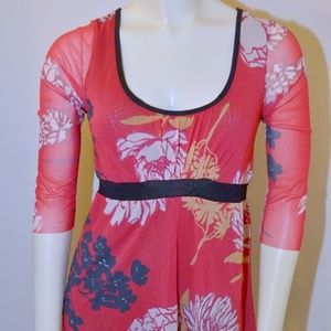 Medium Sweet Pea Red 3/4 Sleeve Top