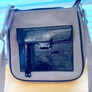 Apt. 9, tan & black medium shoulder bag