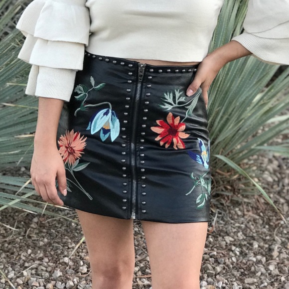 LAST ONE Embroidered Faux Leather Skirt - Picture 2 of 6