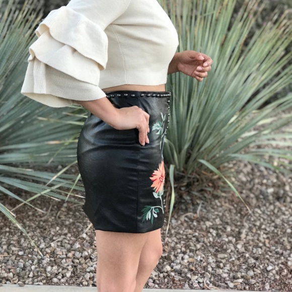 LAST ONE Embroidered Faux Leather Skirt - Picture 4 of 6