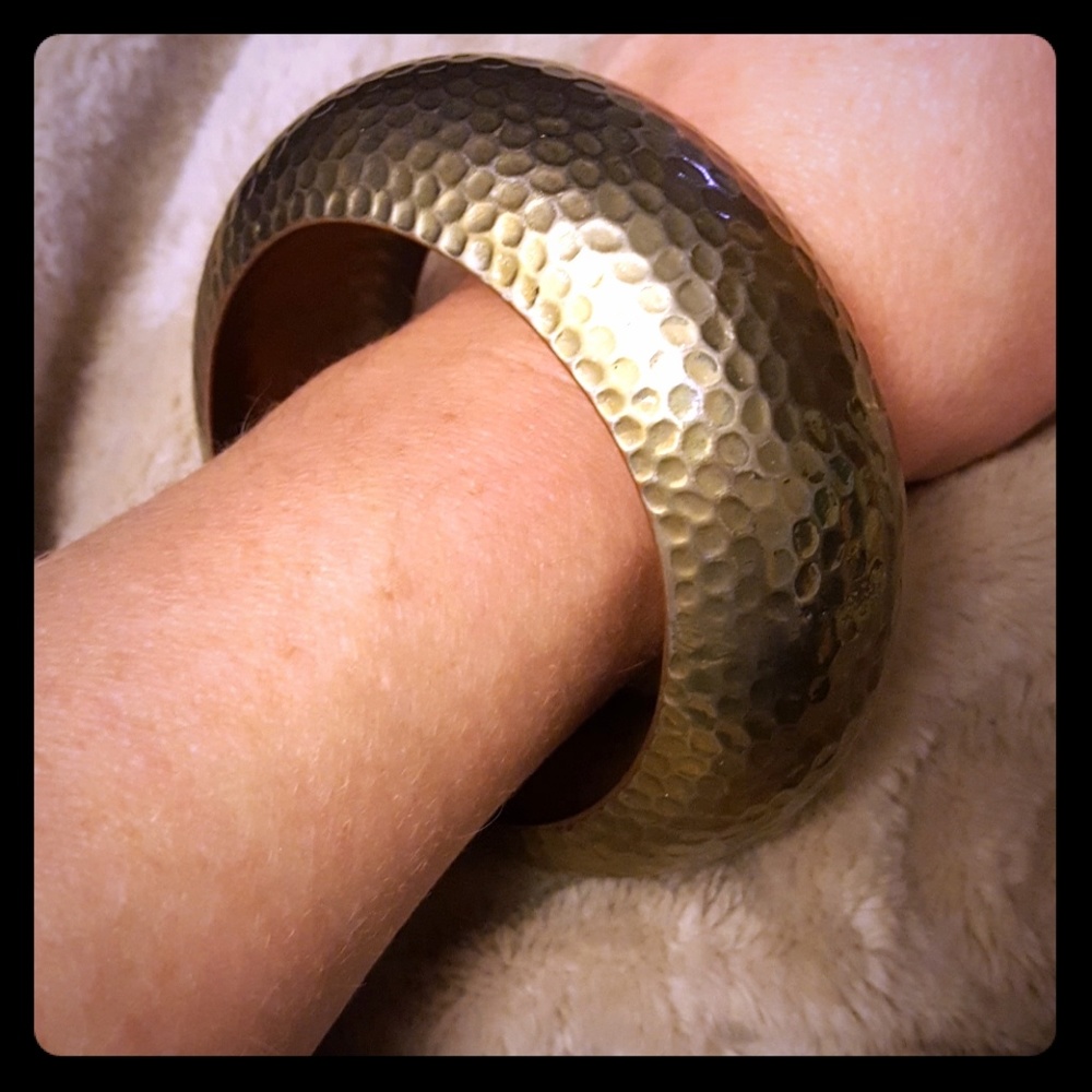 Gold bangle