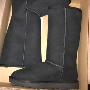 Classic Tall Uggs kids size 6