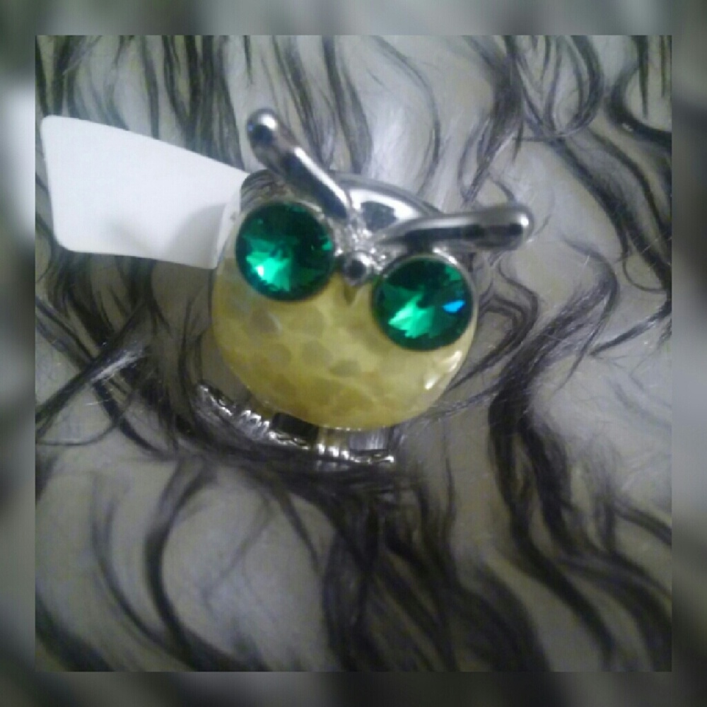 Green Crystal Natural Shell Owl Ring
