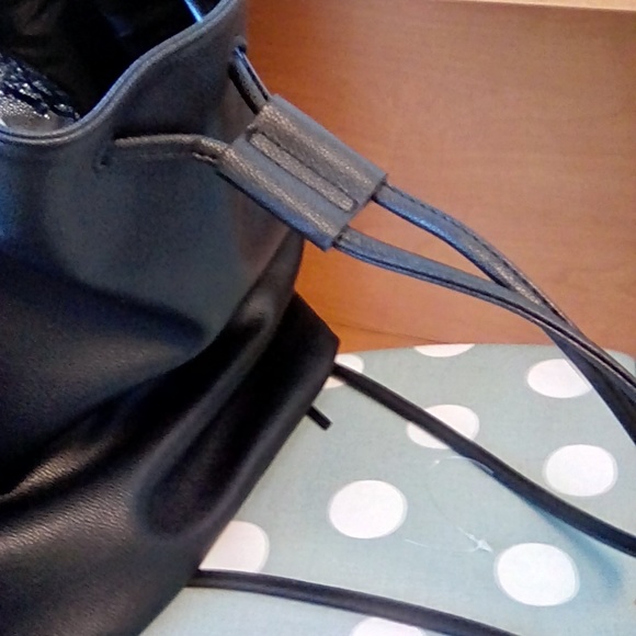 Victoria's Secret Fringe hobo bag- NWOT - Picture 6 of 7