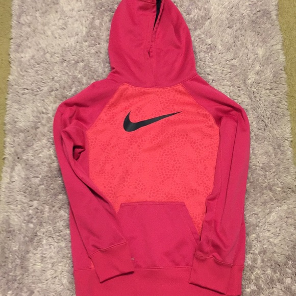 neon pink nike sweatshirt