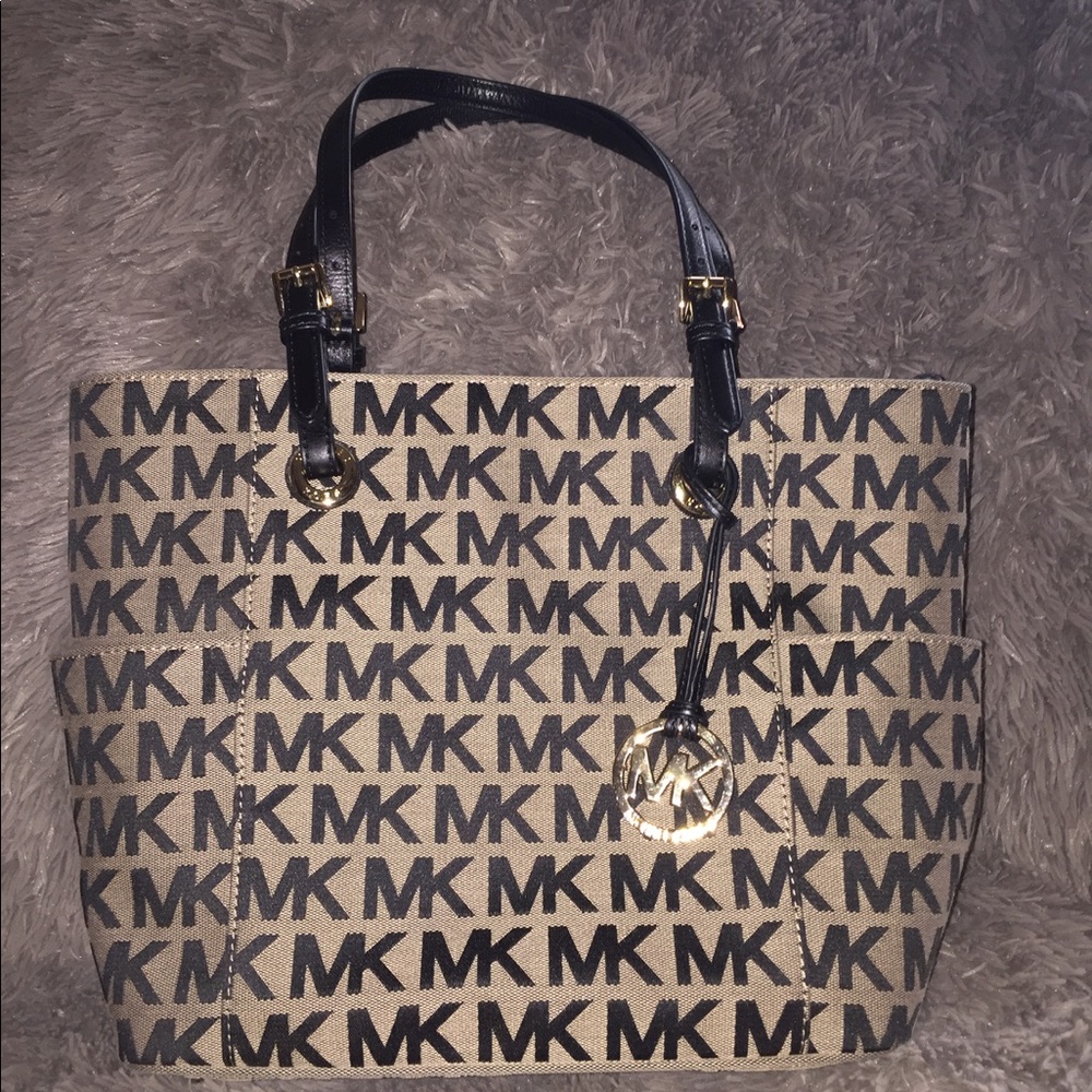 Michael Kors Signature Tote