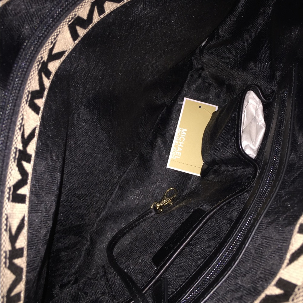 Michael Kors Signature Tote - Picture 4 of 5