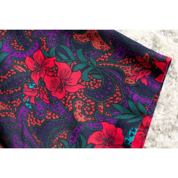 Vintage Floral Crop Top - Picture 3 of 4