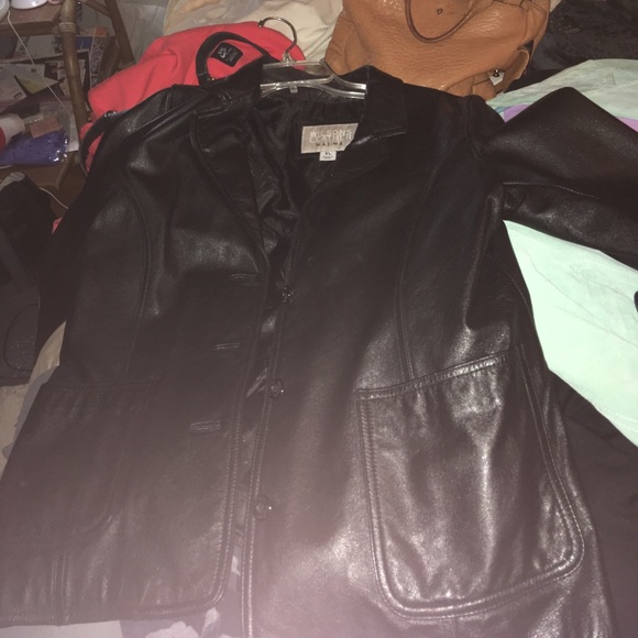 Leather jacket - Picture 4 of 4