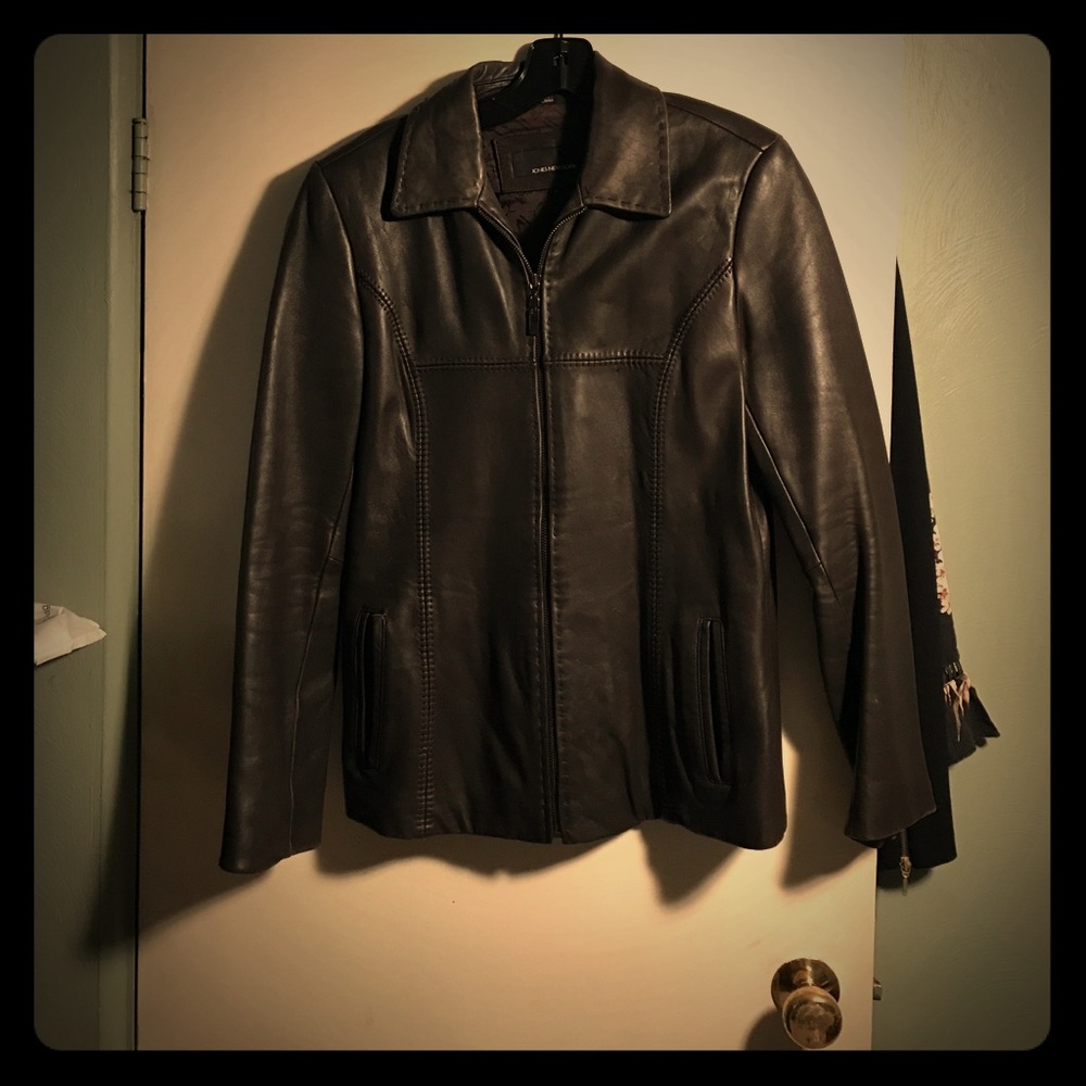 Jones New York 💯 leather jacket