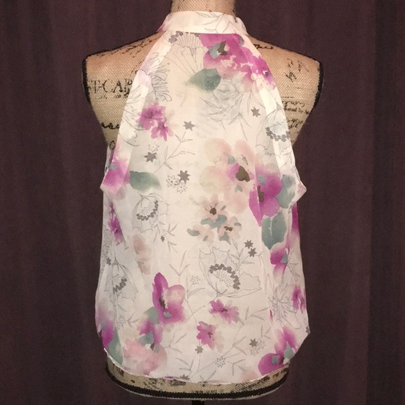 Forever 21 Ruffle Top - Picture 2 of 8