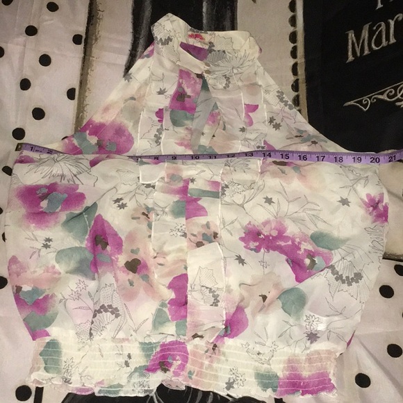 Forever 21 Ruffle Top - Picture 5 of 8