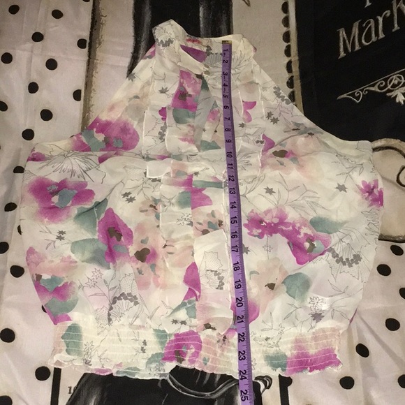 Forever 21 Ruffle Top - Picture 6 of 8