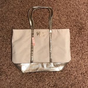 Victoria's Secret tote!