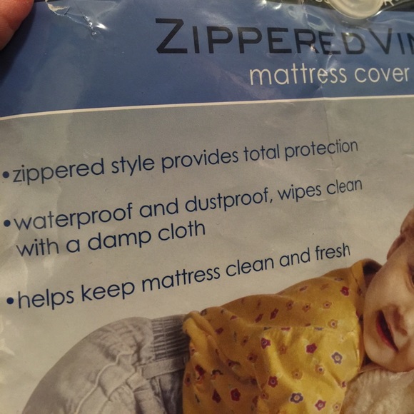 MATTRESS SAVER Zippered Vinyl Mattress Cover - Picture 3 of 4
