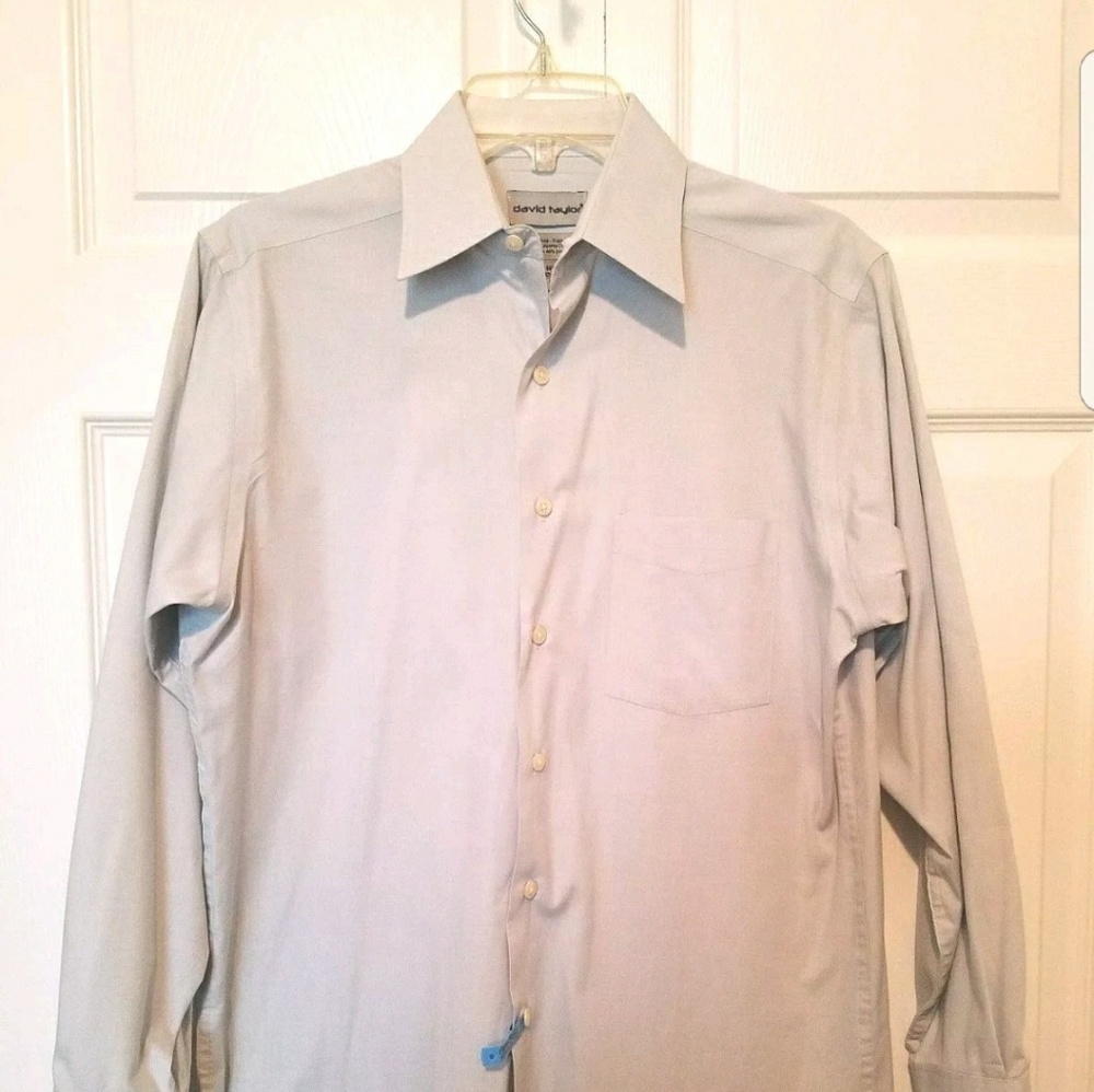 David Taylor Mens Lt. Gray Silver BD Dress Shirt