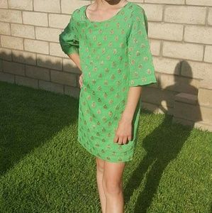 Size 8 girl's green print shift dress
