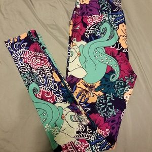 Lularoe OS Disney Ursula leggings