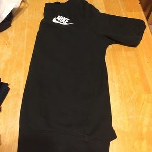 Nike large sweater half sleeve