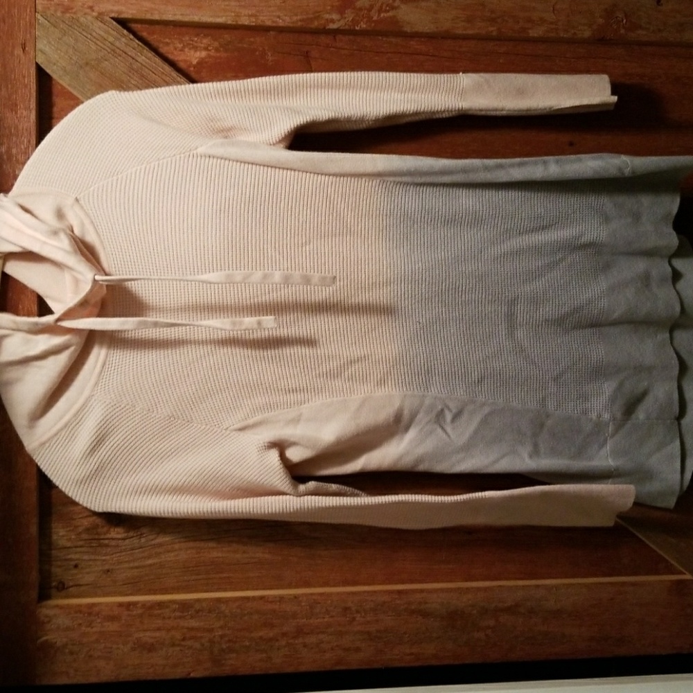 Calia  by Carie Underwood active sweater