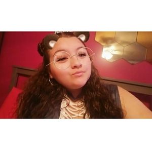 Meet your Posher, Lizabeth